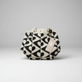 D.KELLY モノトーン ハート柄ニットトートバッグ | Monochrome Heart Knit Tote Bag