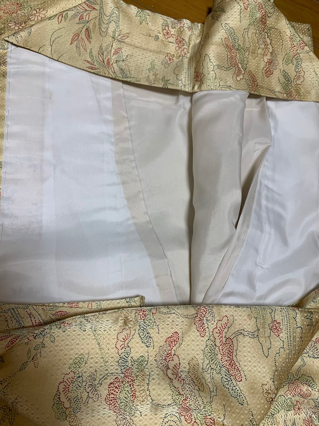 小紋 綸子 正絹 リサイクル 光沢な織り | Japanese Komon Kimono Rinzu Silk Vintage